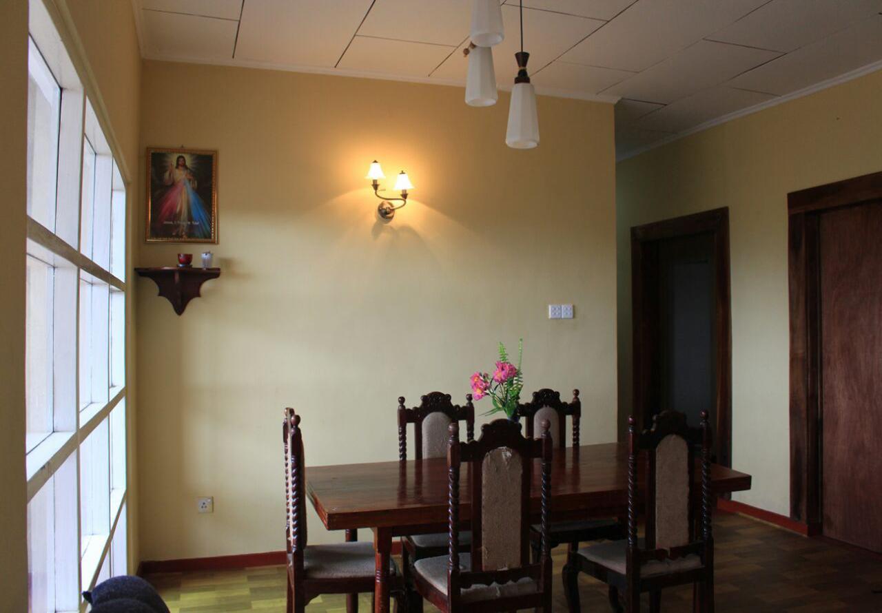 Hill View Bungalow Bed & Breakfast นูวาราเอลิยา ภายนอก รูปภาพ