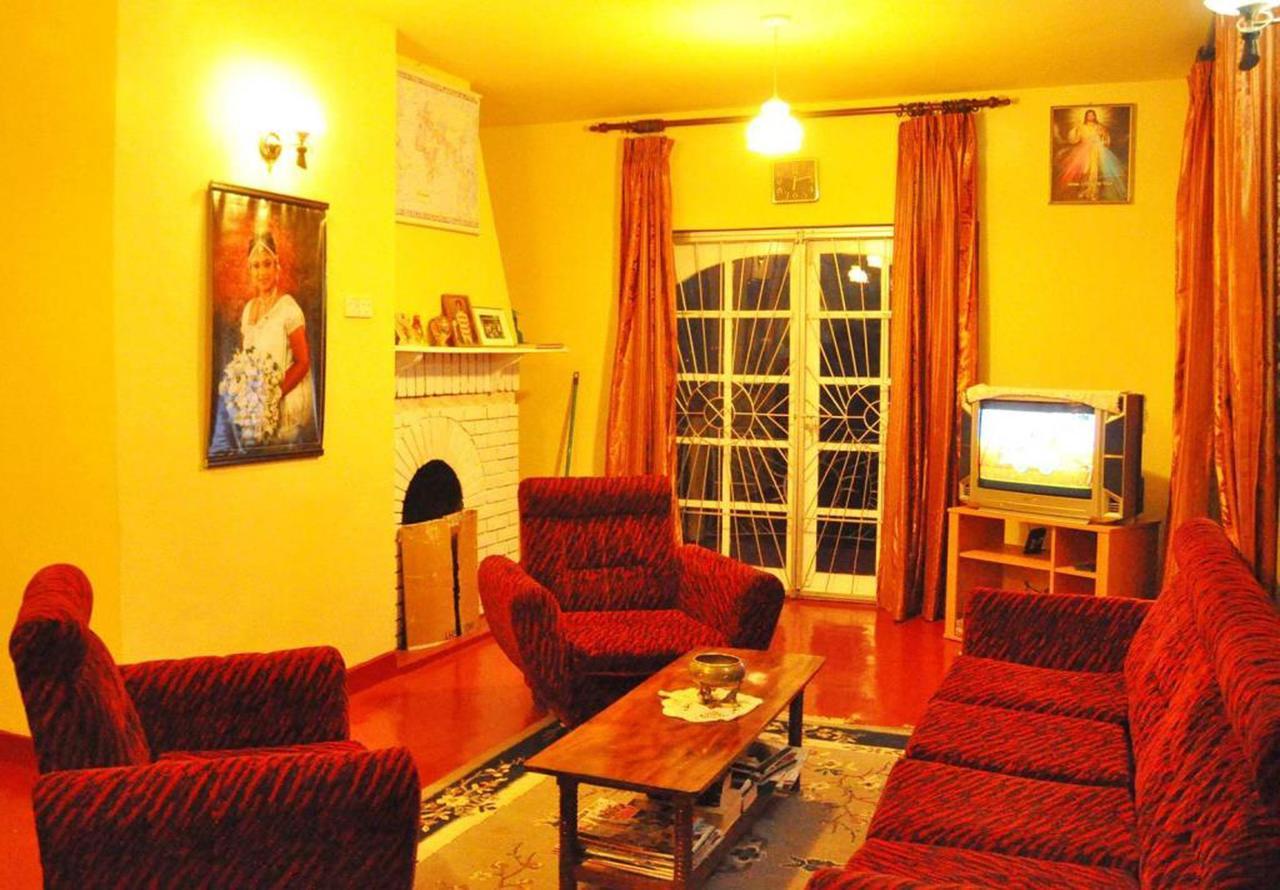 Hill View Bungalow Bed & Breakfast นูวาราเอลิยา ภายนอก รูปภาพ
