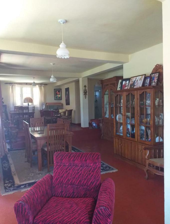 Hill View Bungalow Bed & Breakfast นูวาราเอลิยา ภายนอก รูปภาพ
