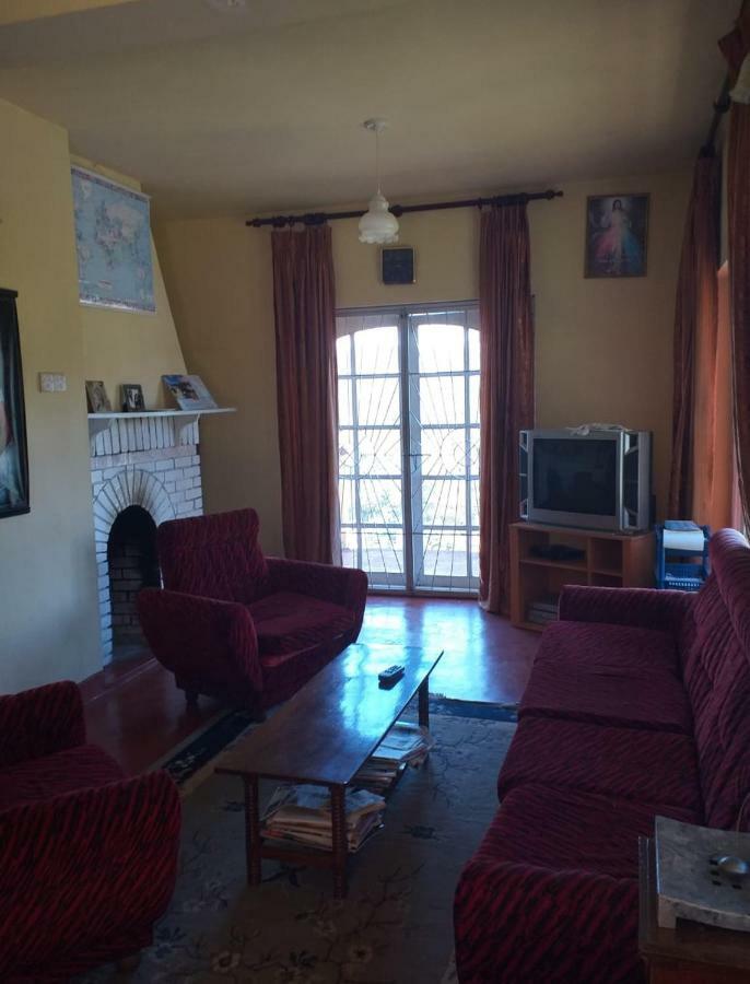 Hill View Bungalow Bed & Breakfast นูวาราเอลิยา ภายนอก รูปภาพ